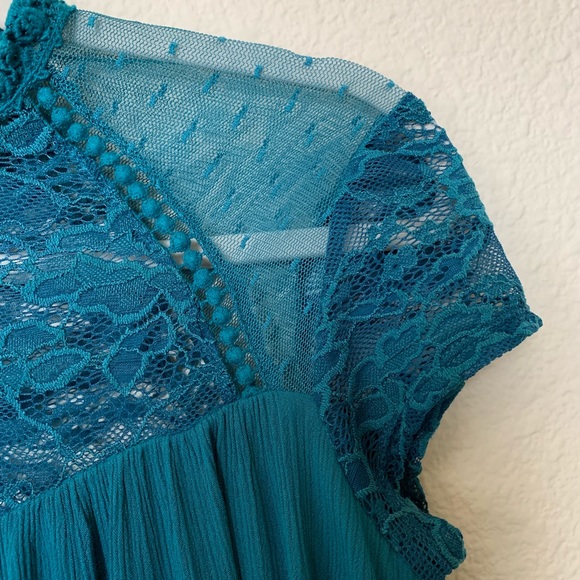 Love Reign | Lace Bohemian  Mini Dress - Picture 3 of 6